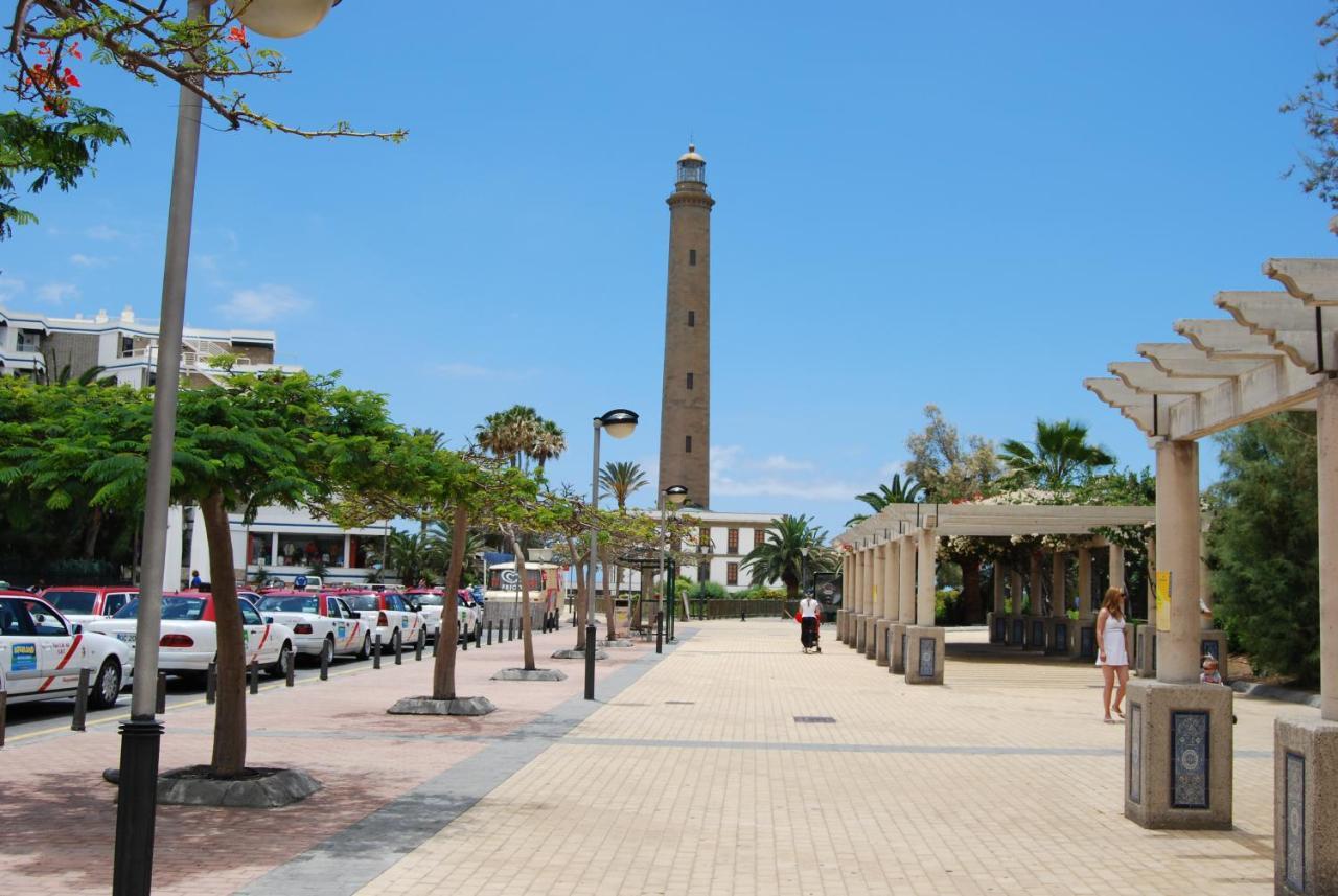 Cielo Azul Intenso Y Sol Radiante En Maspalomas San Bartolomé Exterior foto