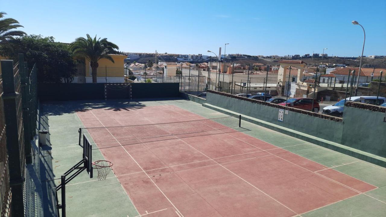 Cielo Azul Intenso Y Sol Radiante En Maspalomas San Bartolomé Exterior foto